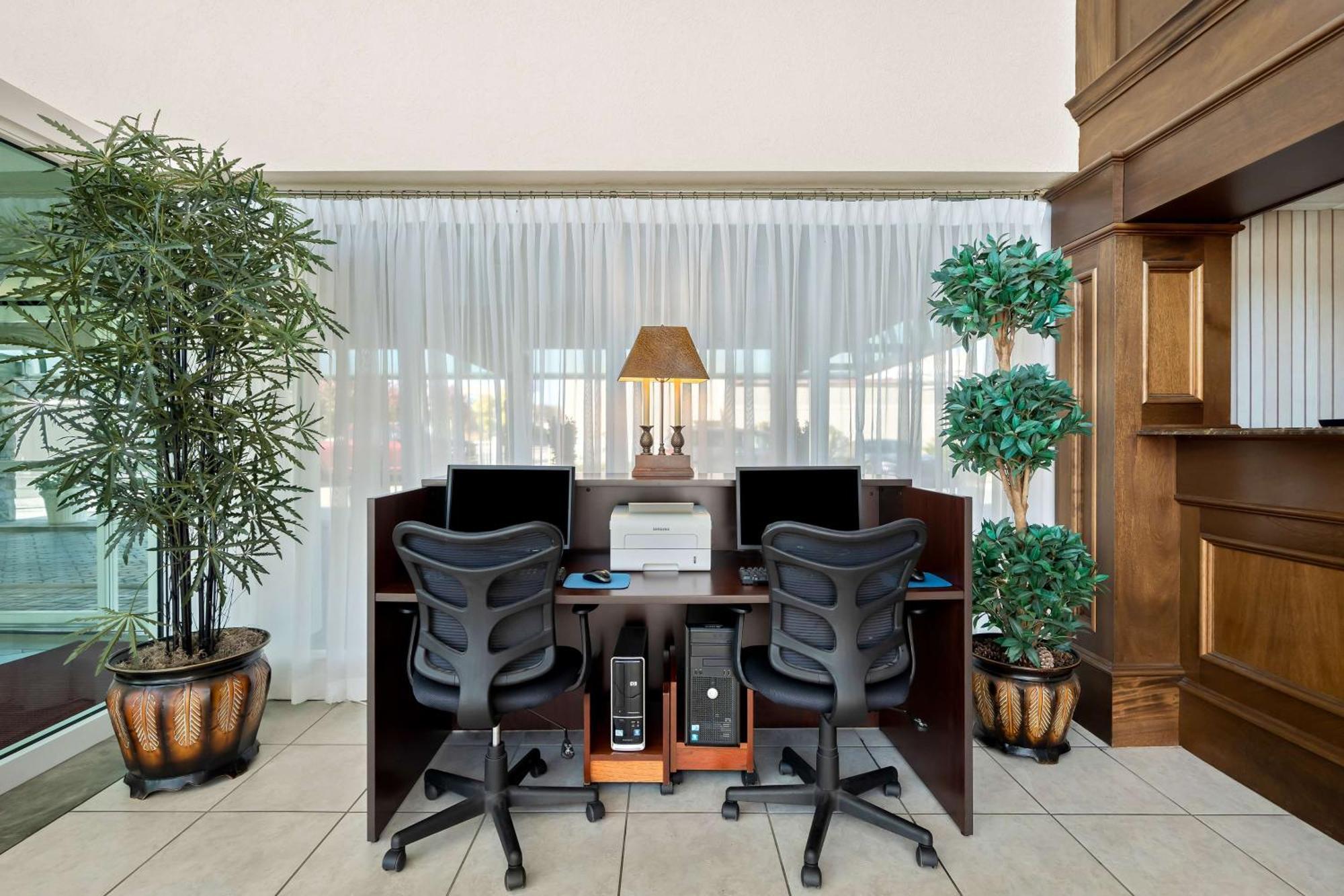 Brandywine Valley Inn Surestay Plus By Best Western Wilmington Exteriér fotografie